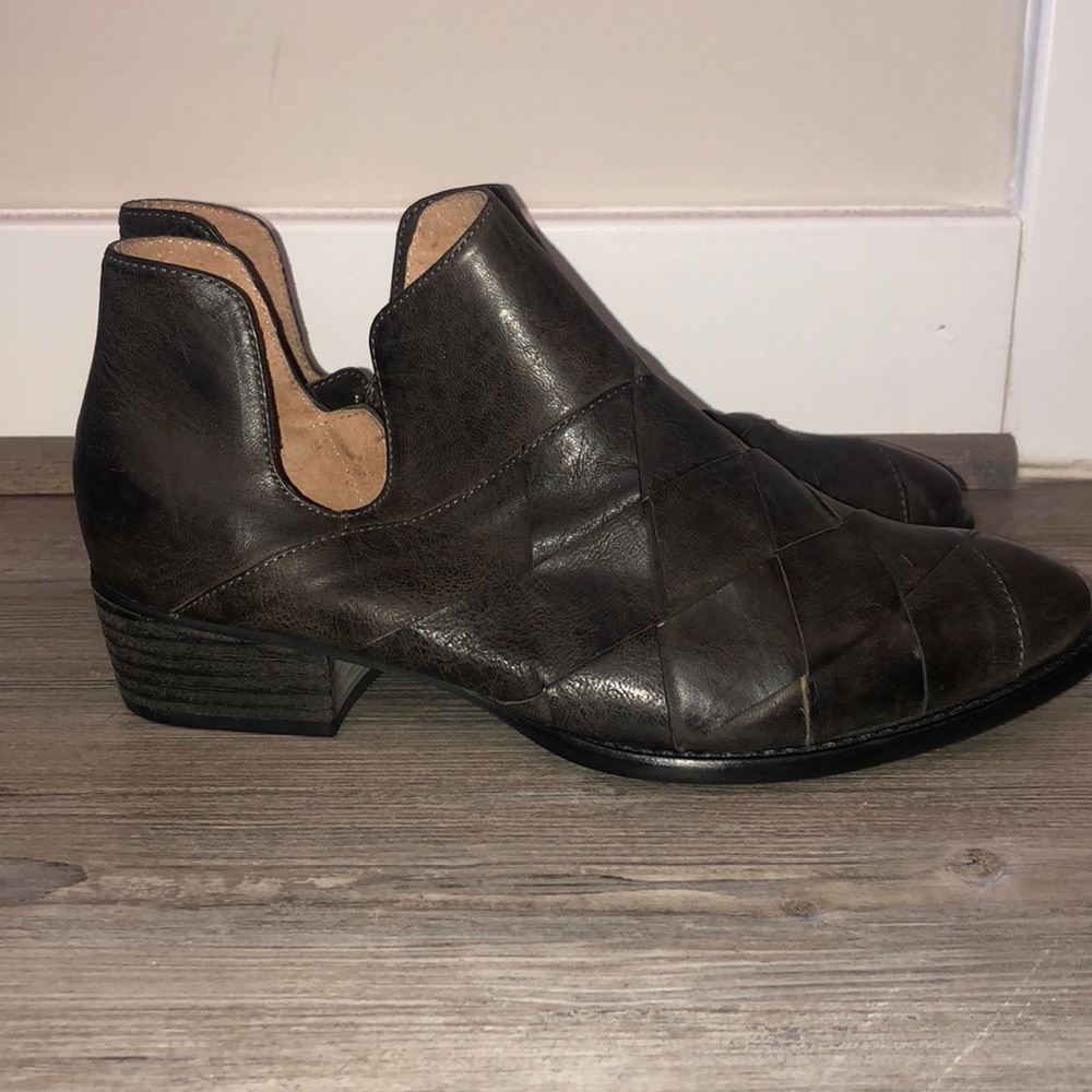 Seychelles Deep Sea Leather Booties
